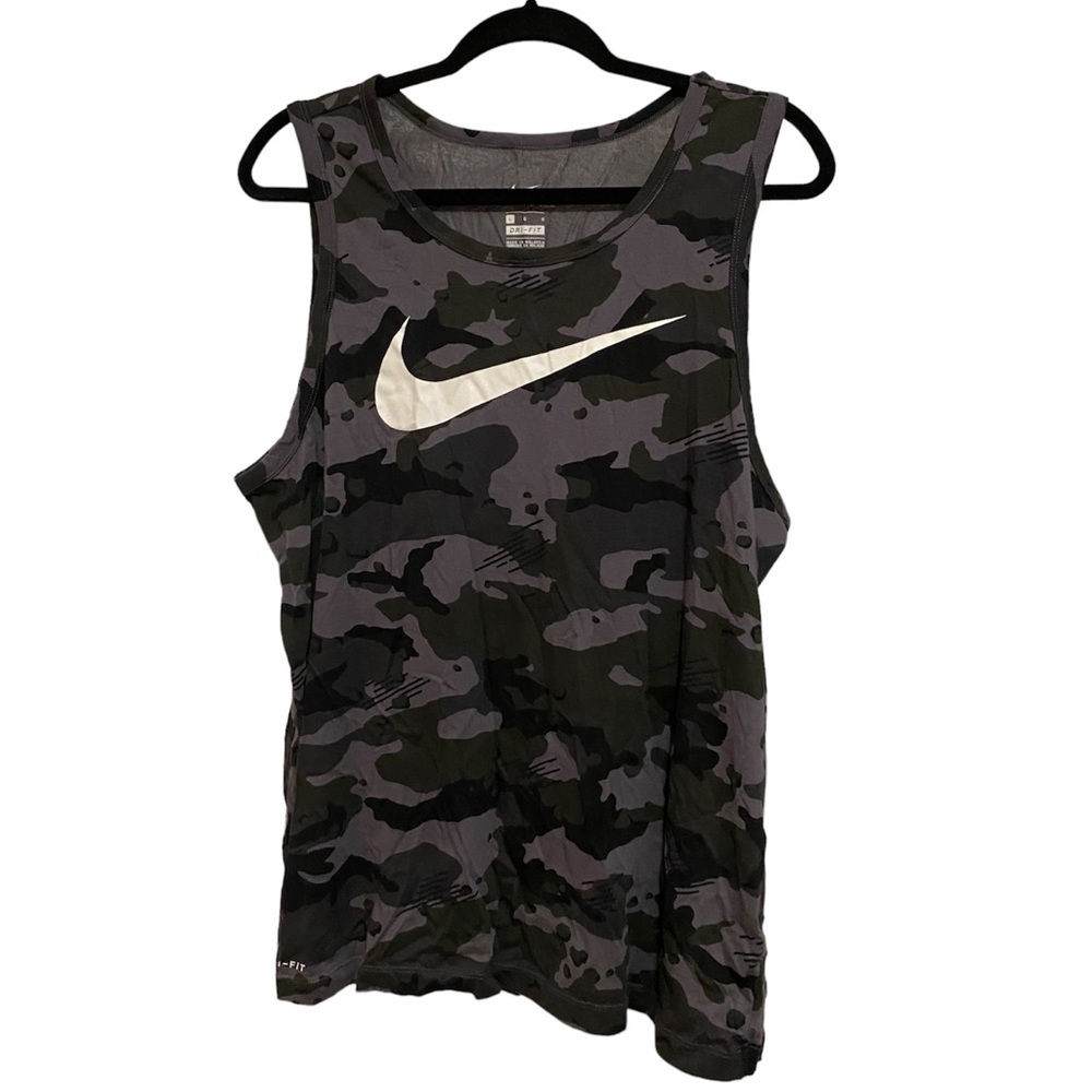 COPY - Nike camo tank top